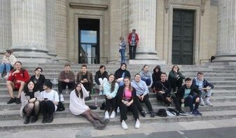 Teaserbild: Reisegruppe vor dem Pantheon