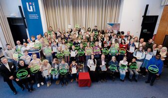 Gruppenbild Verleihung des Klimaschule-Siegel 2025-2026